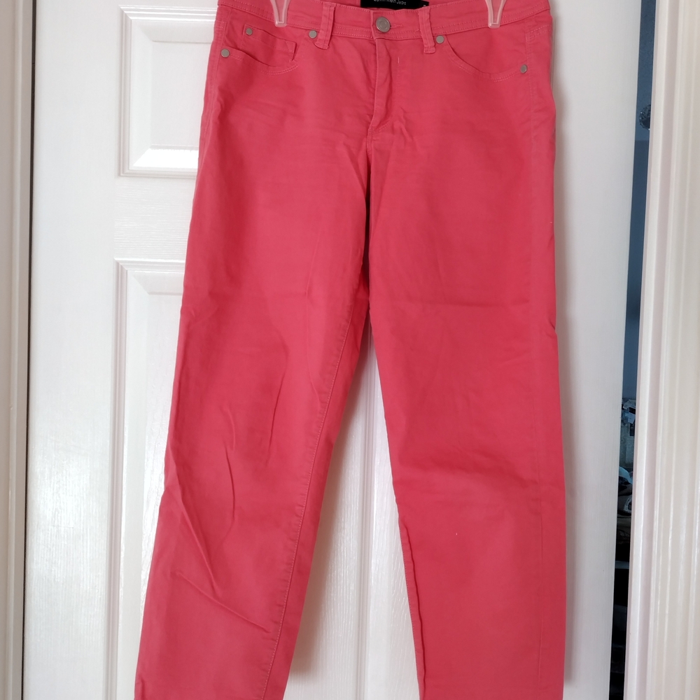 3/$30 Calvin Klein Women's Pink Jeans - Picture 7 of 7